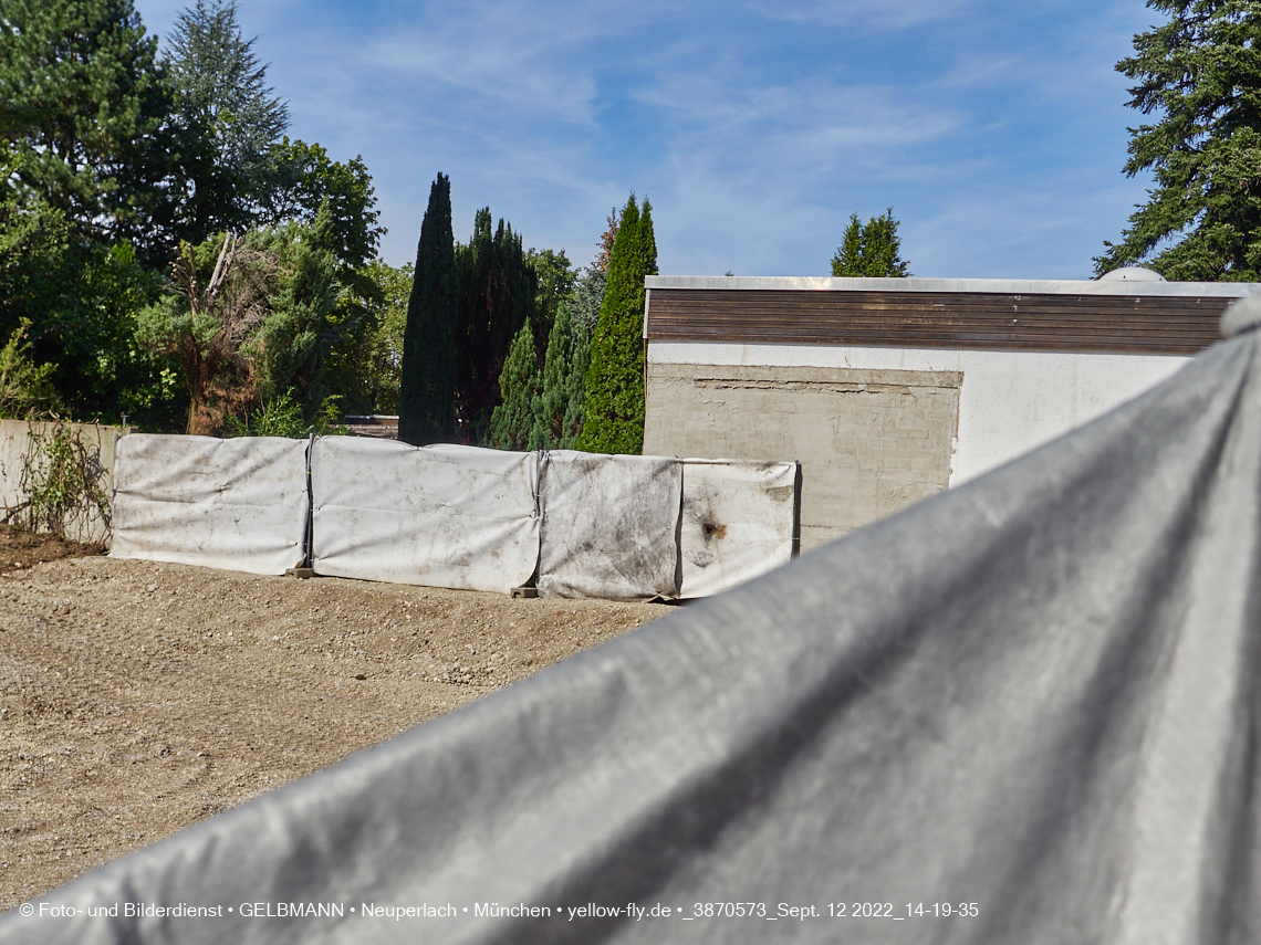 12.09.2022 - Baustelle an der Niederalmstraße 16 und Hugo-Lang-Bogen 13 in Neuperlach-Trudering